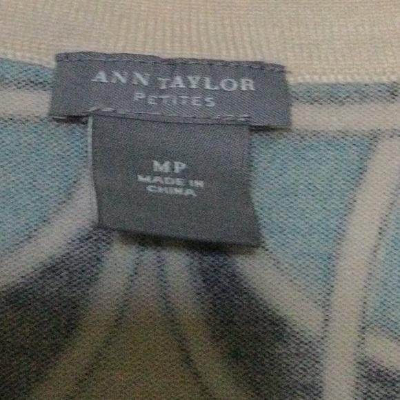 Ann Taylor cardigan - Picture 3 of 5